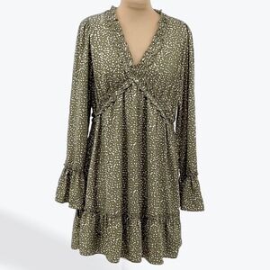 Loveriche Green White Animal Print V Neck Ruffle Tiered Mini‎ Dress Size M